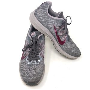 Nike Zoom Winflo 5 Size 9